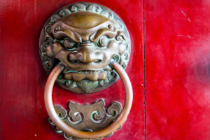 Far East: Asian door knocker